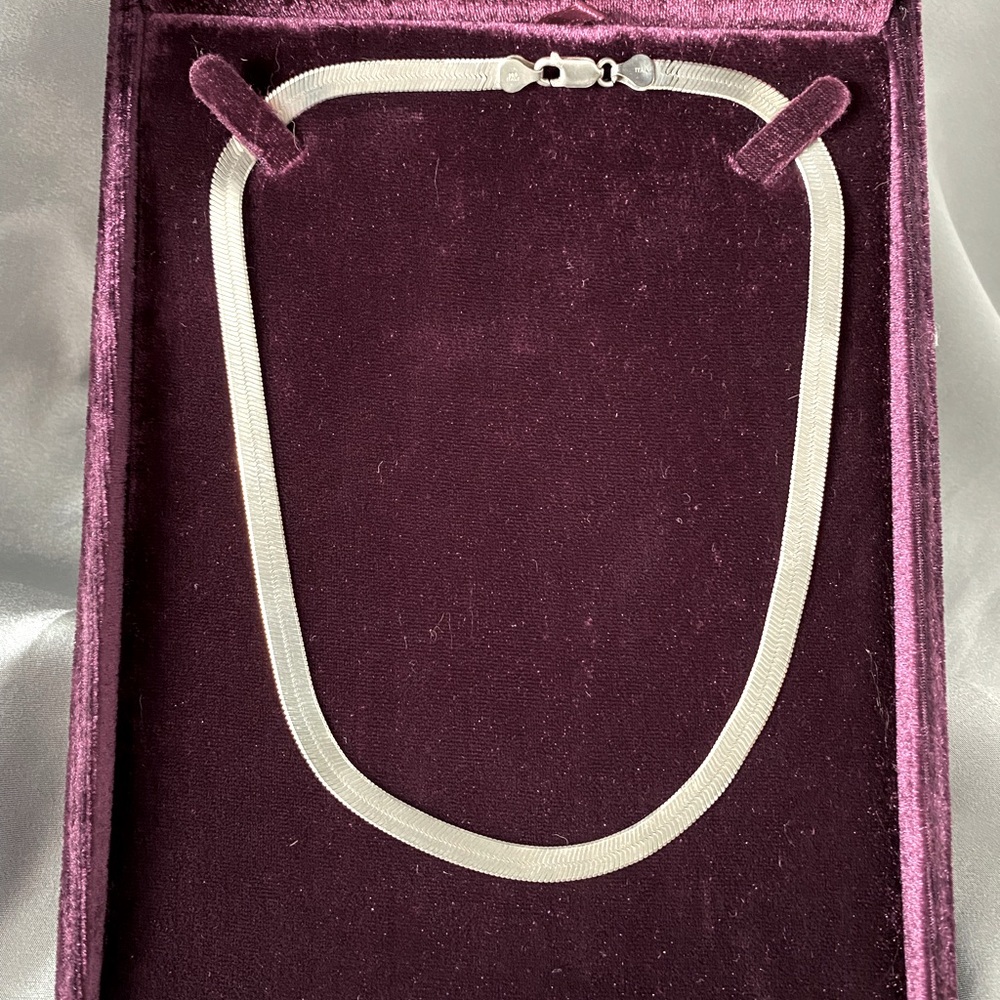 Sterling Silver 925 Italy Herringbone 1/4 wide 18 long necklace.